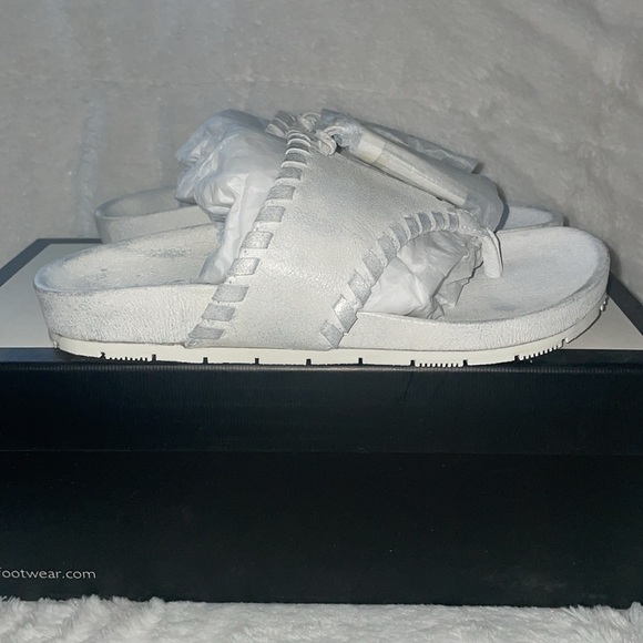 NWT J/SLIDES NIGEL Silver Metallic Suede Tassel Sandal - Picture 6 of 13